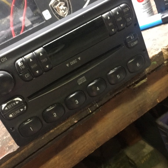 Stereo - Picture 4 of 4